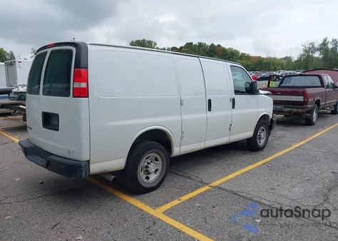 2017 Chevrolet Express 2500 Work Van from USA, damaged, VIN 1GCWGAFF4H1320130